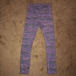 Lululemon High Times Tender Violet/Black Grape